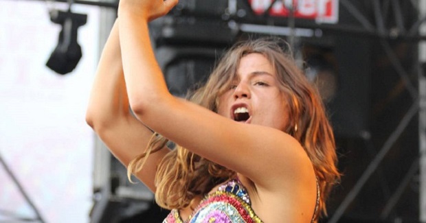 Izîa en concert